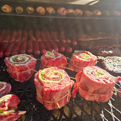 smoke-fullstack - Oklahoma Smoke BBQ Smoking BBQ in a smoker.